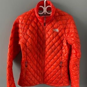 ✨ THE NORTH FACE Thermoball Puffer Jacket